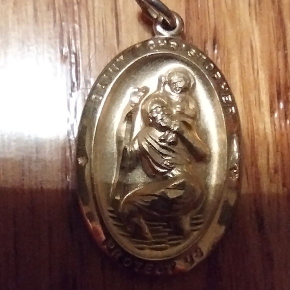 14k gold 1/10 religious pendant - Picture 2 of 7